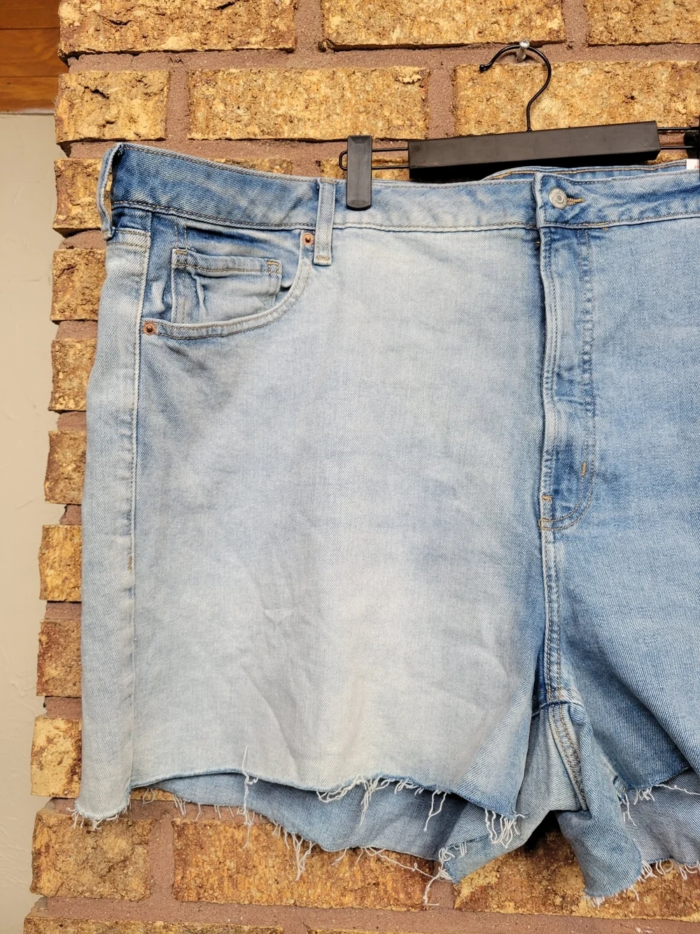 Old Navy O.G. Straight High Rise Two Tone Denim Shorts Size 28W Cotton Stretch
